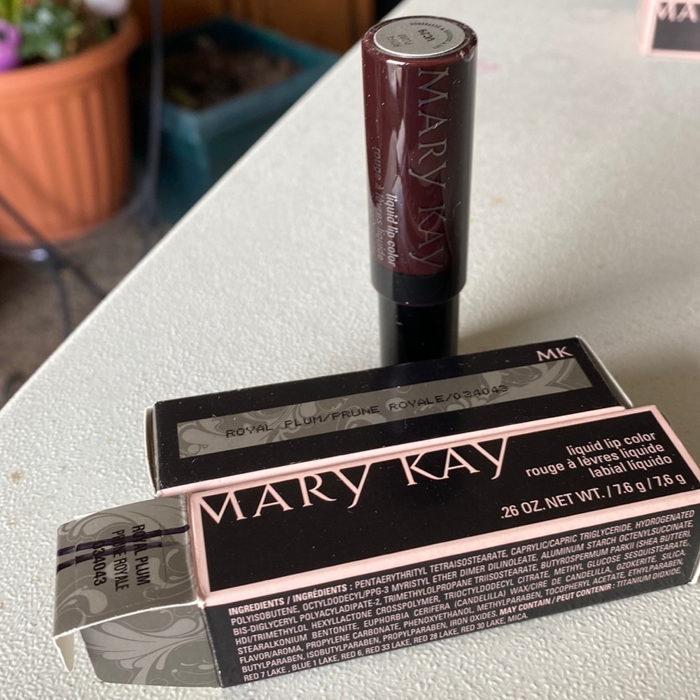 New♥️Mary Kay Liquid Lip Color - Royal Plum